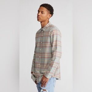 BNWT PacSun Casual Plaid Shirt - Gray and Red size small $39.99